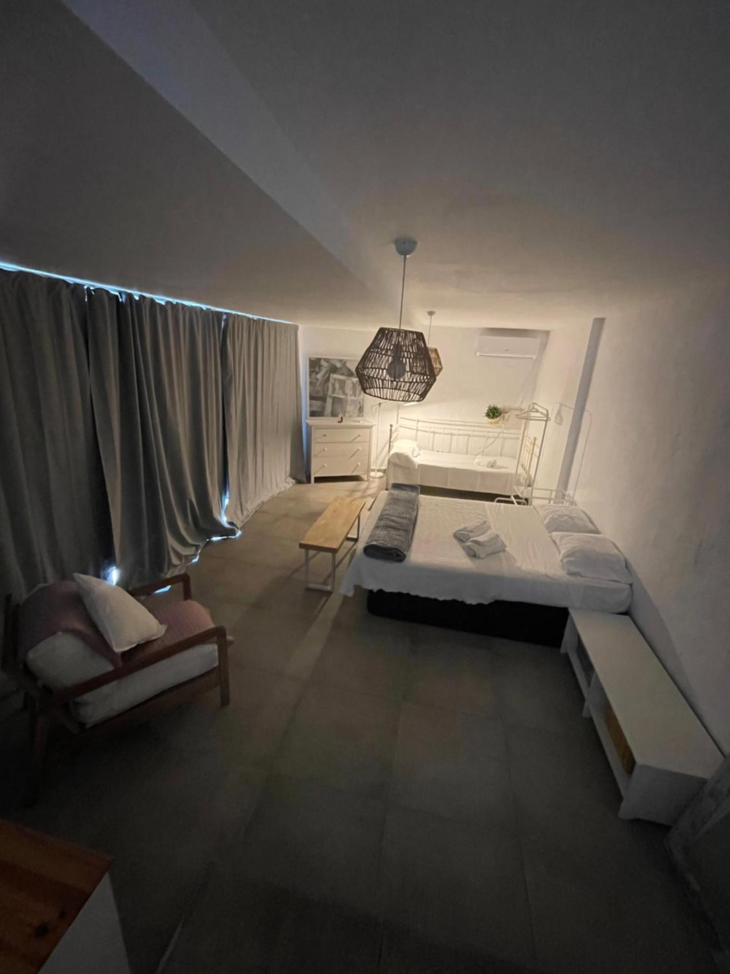 Mediterranean House - Habitaciones Privadas En Casa Compartida Mairena del Aljarafe Luaran gambar