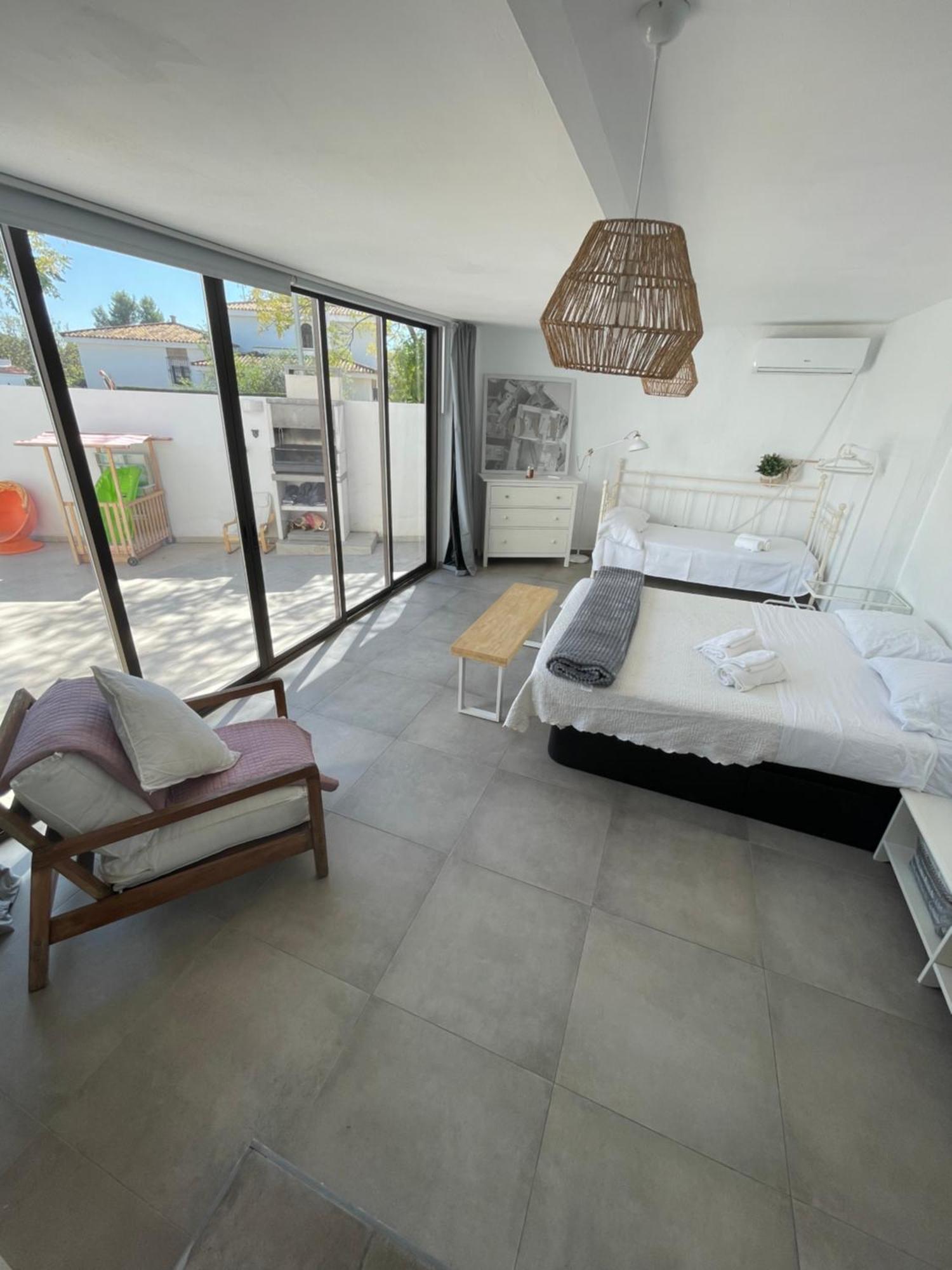 Mediterranean House - Habitaciones Privadas En Casa Compartida Mairena del Aljarafe Luaran gambar