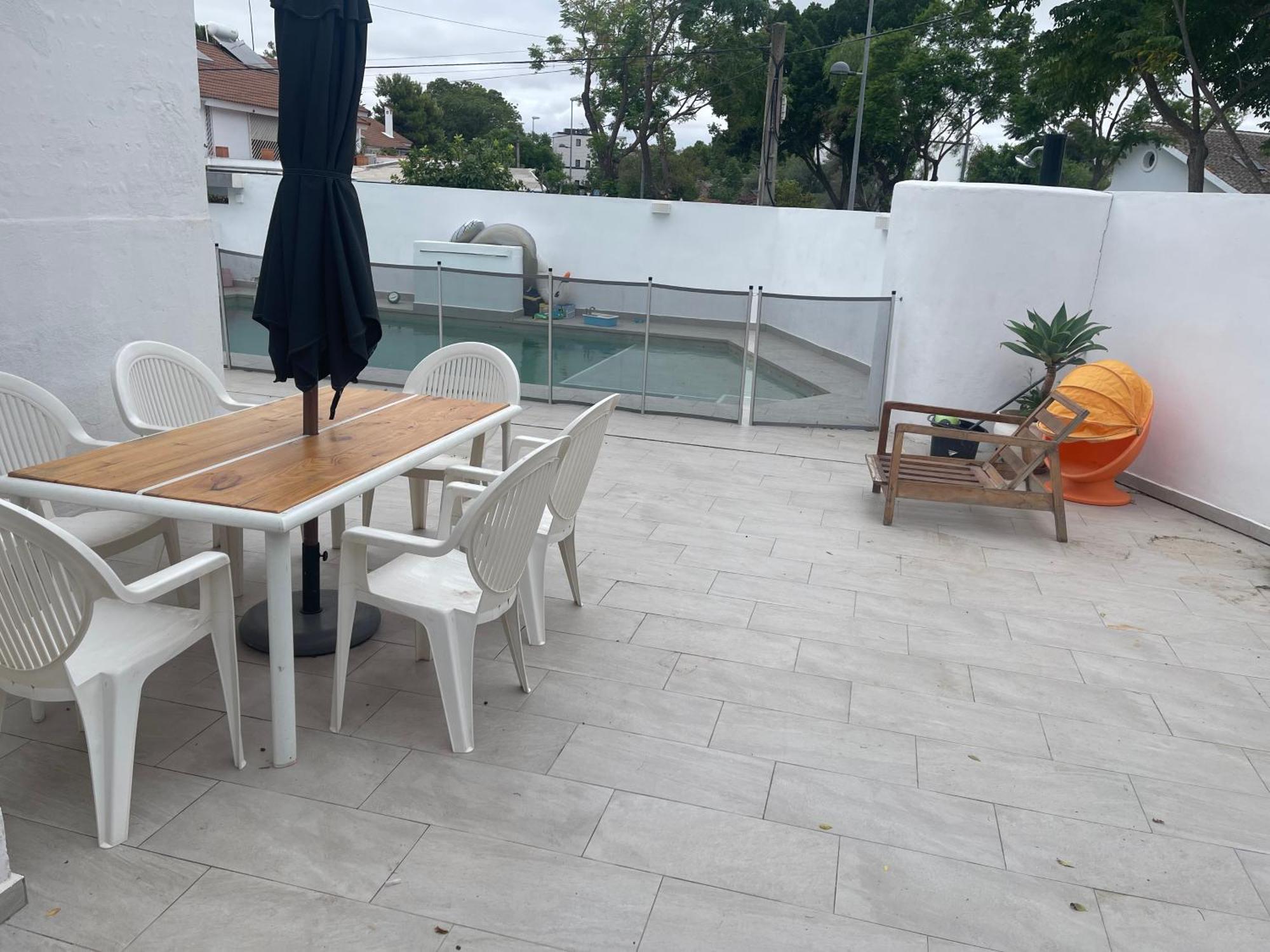 Mediterranean House - Habitaciones Privadas En Casa Compartida Mairena del Aljarafe Luaran gambar